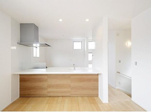 【施工例】
■モデルハウスのご案内や、ショールームにてキッチン等水回り設備や、フローリング等の建材や外壁材の実物をご覧頂けます
■お気軽にお問合せ下さい
