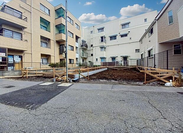 【現地】
都心で叶えるアーバンガレージハウス