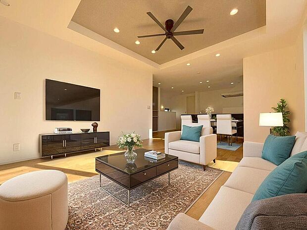 【ＬＤＫ】オシャレなデザイナーズ住宅。ゆったり１９．１２帖のＬＤＫには冬でも足元からポカポカな「床暖房」つき。家具はCGです♪