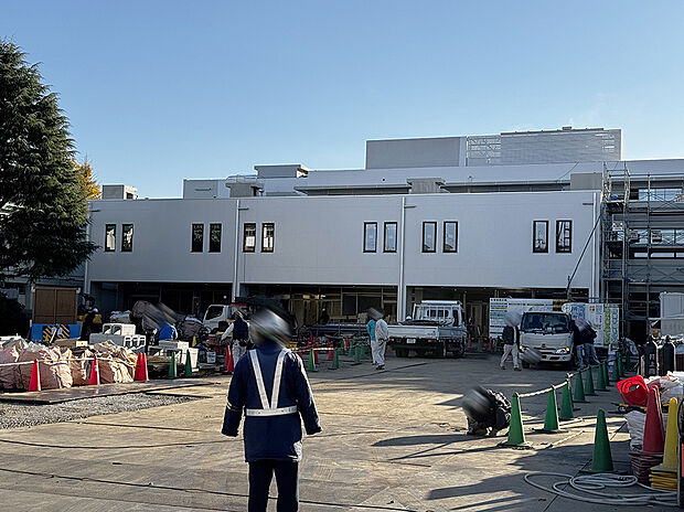 武蔵野市立第五中学校（約900m）