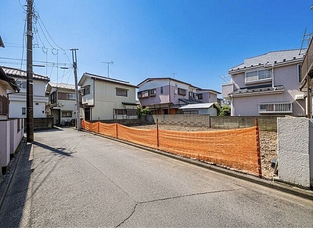 【前面道路含む現地写真】■Amtic concept house
■キレイな更地になりました♪
■モデルハウスのご案内や建物プレゼンテーションも承ります