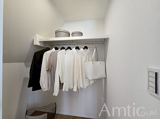 【ＷＩＣ施工例】■モデルハウスのご案内や、ショールームにてキッチン等水回り設備や、フローリング等の建材や外壁材の実物をご覧頂けます
■お気軽にお問合せ下さい
