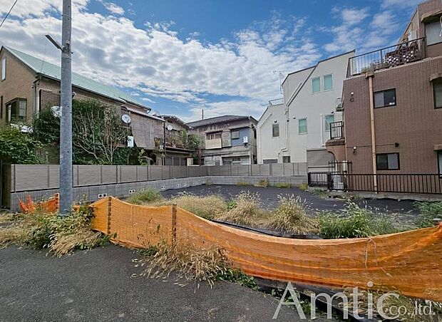 【現地写真】電柱２本は移設予定です♪駐車もスムーズにできます♪