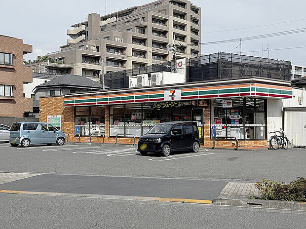 セブンイレブン調布ケ丘3丁目店（約270m）