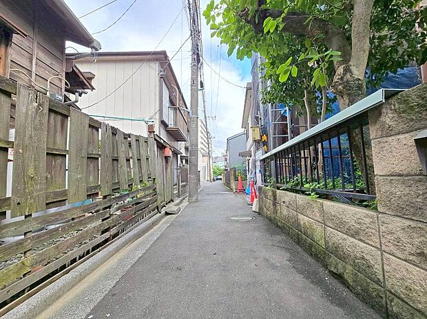 【前面道路含む現地写真】休日はスカイバルコニーで楽しむ休日