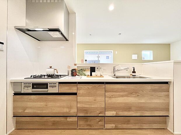 広々とした使い勝手の良いキッチンで日々のお料理も楽しくなりそう  