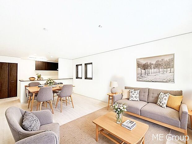 落ち着いた雰囲気のＬＤＫは家族みんなの快適空間※家具はCGです