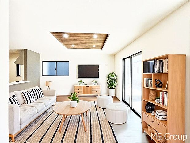 落ち着いた雰囲気のLDKは家族みんなの快適空間※家具はCGです