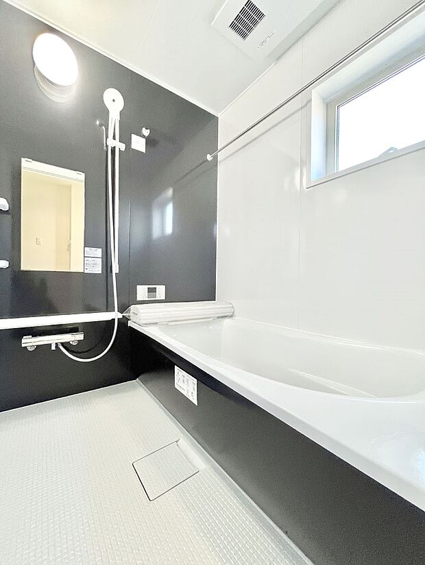 一日の疲れを癒やす大切なバスタイム。ゆっくりとお風呂を楽しんで疲れをとりたいですね！  