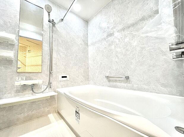 落ち着いた雰囲気でゆっくりお寛ぎいただけるバスルーム