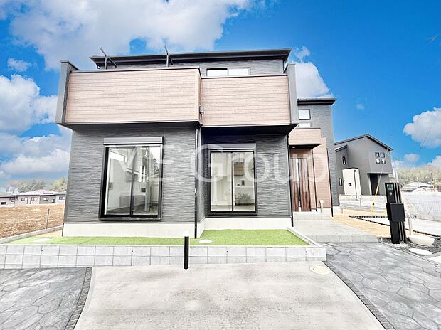 洗練された外観、上質な住空間が広がる室内は永く安心して過ごせる住居です。 