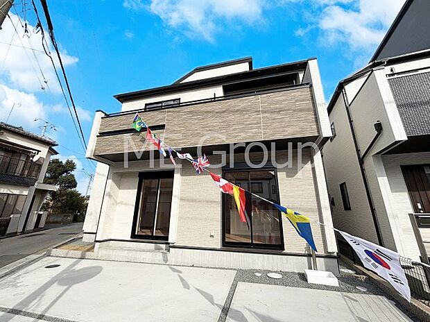 たっぷりの陽光と心地よい風が舞い込む住まい