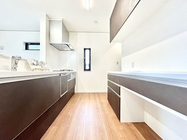 ゆとりあるキッチンではご家族と楽しくお料理ができます。