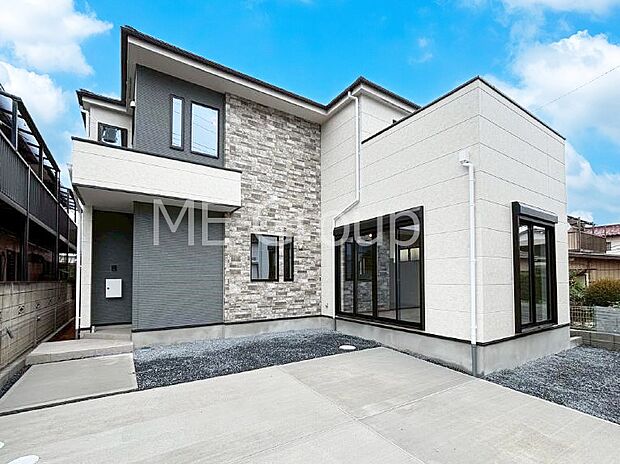 たっぷりの陽光と心地よい風が舞い込む住まい