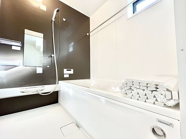 落ち着いた雰囲気でゆっくりお寛ぎいただけるバスルーム