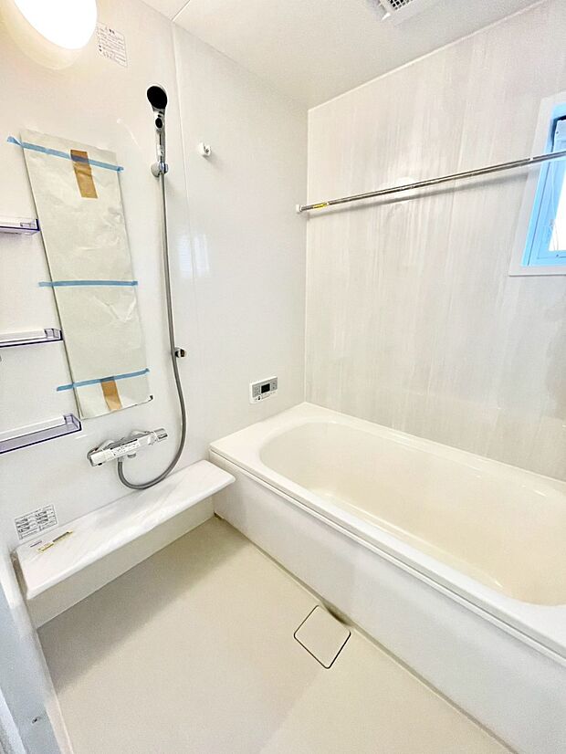 落ち着いた雰囲気の浴室で明日に向けてリフレッシュ。浴室換気乾燥機能付きです。