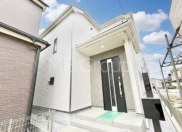 洗練された外観、上質な住空間が広がる室内は永く安心して過ごせる住居です。 