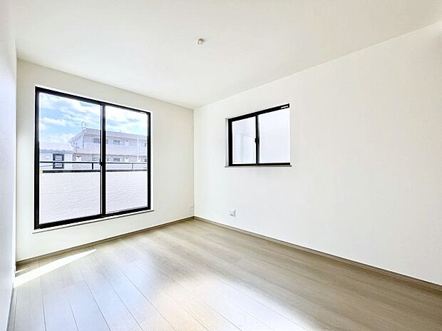 2面採光を確保した明るい空間。家族みんなが快適な暮らしを実現する設計です。