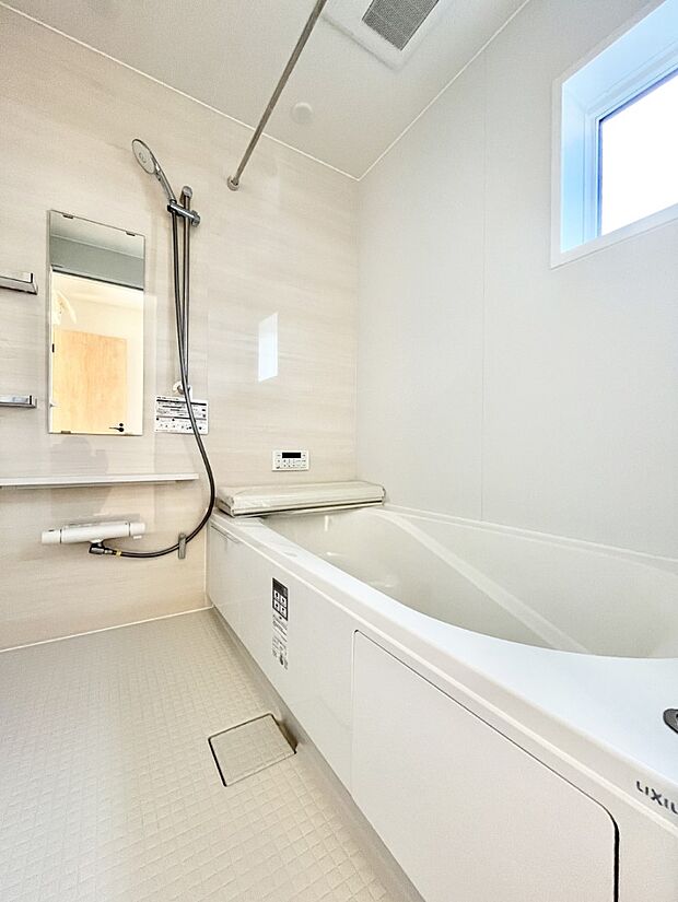 一日の疲れを癒やす大切なバスタイム。ゆっくりとお風呂を楽しんで疲れをとりたいですね!