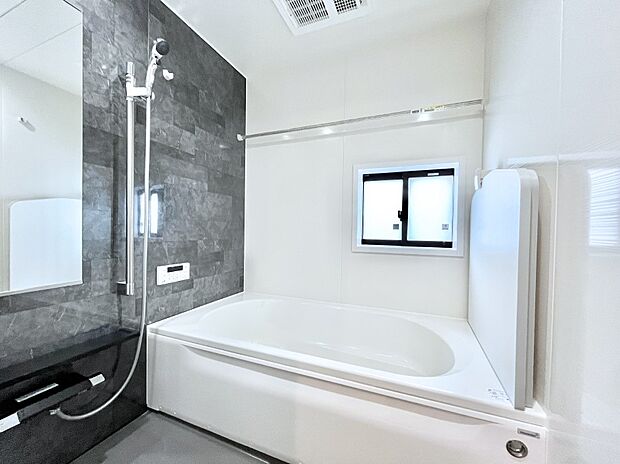 一日の疲れを癒やす大切なバスタイム。ゆっくりとお風呂を楽しんで疲れをとりたいですね!