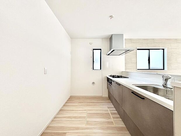 ゆとりあるキッチンではご家族と楽しくお料理ができます。