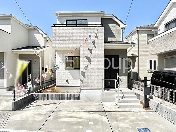 堂々完成!たっぷりの陽光と開放感に包まれる明るい住まい。