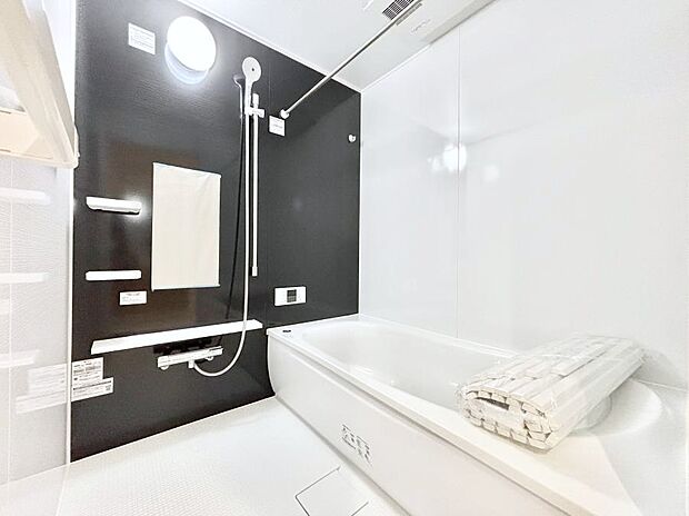 落ち着いた雰囲気でゆっくりお寛ぎいただけるバスルーム