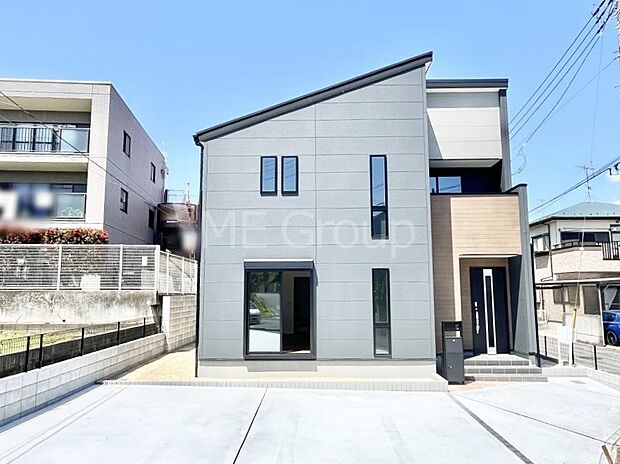 洗練された外観、上質な住空間が広がる室内は永く安心して過ごせる住居です。 
