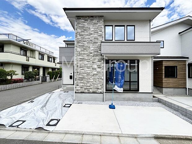 たっぷりの陽光と心地よい風が舞い込む住まい
