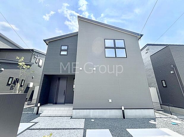 暮らしやすさと居心地の良さにこだわったシンプルで飽きのこないデザイン！