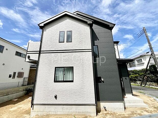 暮らしやすさと居心地の良さにこだわったシンプルで飽きのこないデザイン !