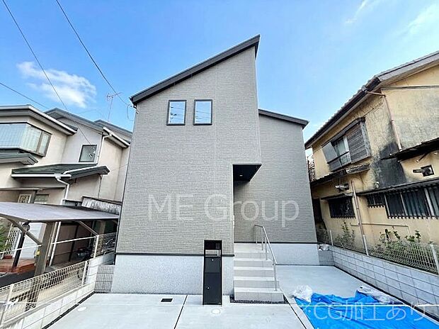 洗練された外観、上質な住空間が広がる室内は永く安心して過ごせる住居です。