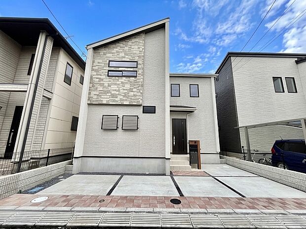 洗練された外観、上質な住空間が広がる室内は永く安心して過ごせる住居です。 