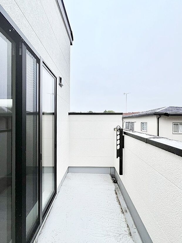 【バルコニー】風通しの良いバルコニー