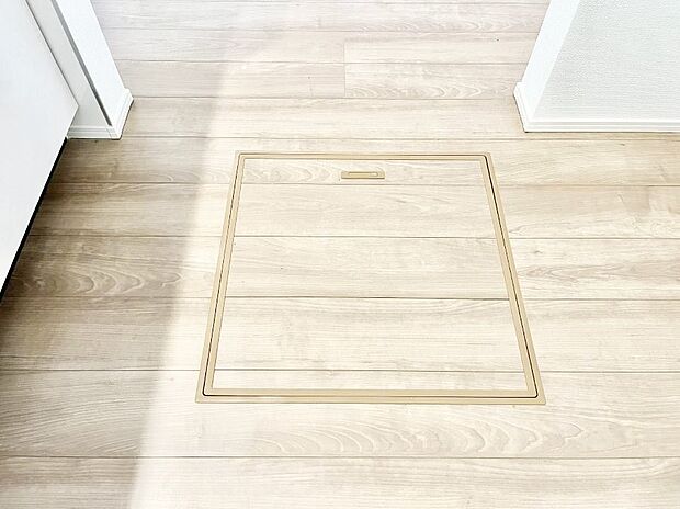 【床下収納】床下収納付き！日用品・非常用品の収納にも大活躍。