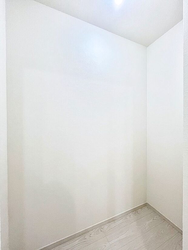 【パントリー】キッチンにはパントリー！食材のストックはもちろん、日用品の収納など使い方はいろいろ！