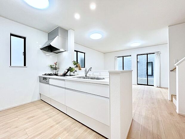 【ダイニングキッチン】カウンター越しにお話しをしながら毎日のお料理をもっと楽しく