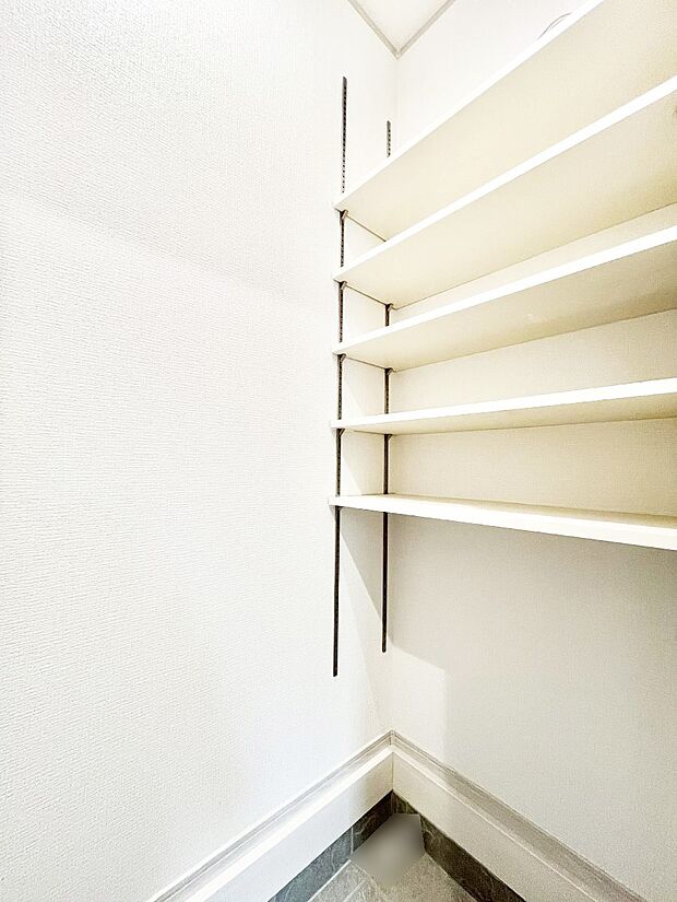 【収納】大きなものも片付く土間収納付きで、いつでも玄関はスッキリ