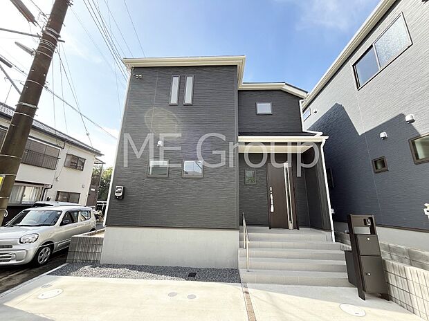 【現地外観写真】たっぷりの陽光と心地よい風が舞い込む住まい