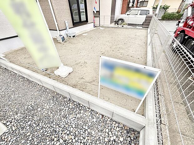 【庭】住まいに明るい光と開放感を演出してくれる庭スペース付き！