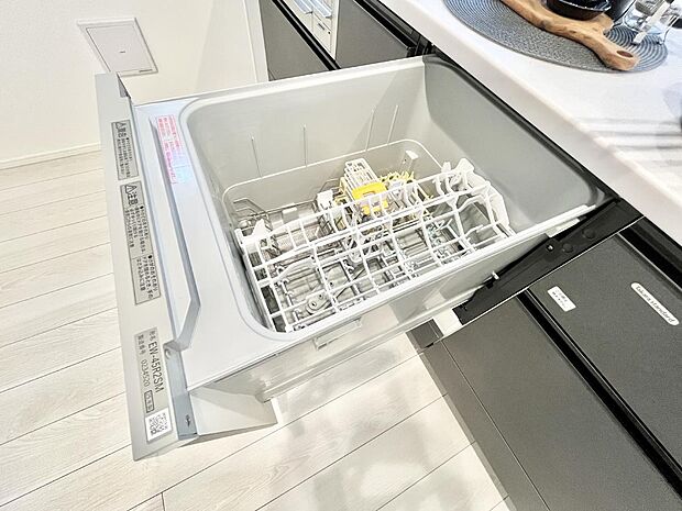 【食洗機】面倒なお片づけは食洗機にお任せ！家事の負担が減って、時間にも気持ちにもゆとりができます。