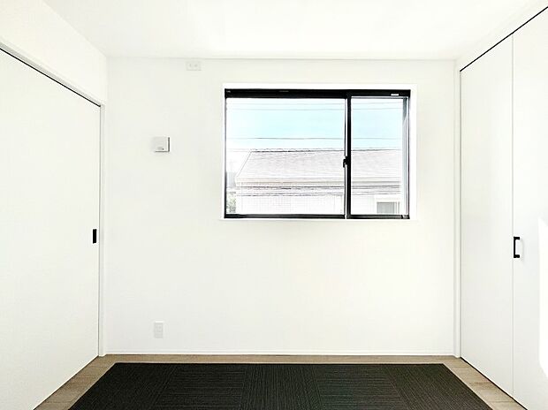 【その他内観】収納に趣味のスペースに用途様々な多目的室