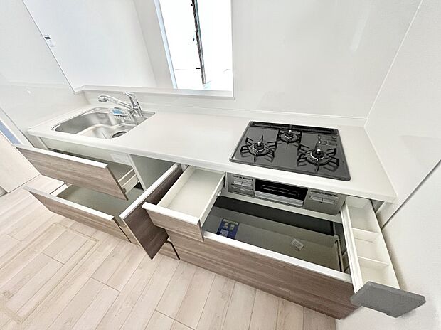 【スライド収納】使いやすさを優先したスライド式収納タイプ！