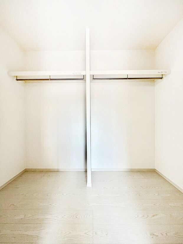 【ファミリークローク】物が集まりそうなLDKもスッキリ片付きます。