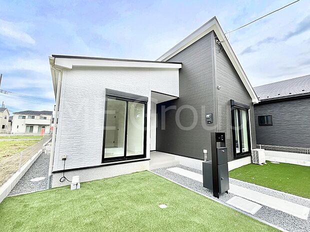 【現地外観写真】溢れる陽光でご家族の笑顔も輝く