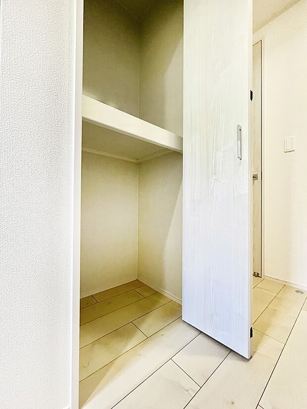 【玄関収納】収納充実!生活スペースが有効活用されてお部屋もスッキリしますね。