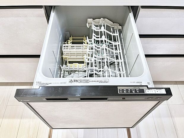 【食洗機】面倒なお片づけは食洗機にお任せ！家事の負担が減って、時間にも気持ちにもゆとりができます。