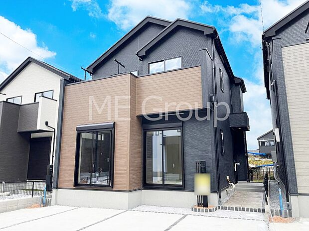 【現地外観写真】たっぷりの陽光と心地よい風が舞い込む住まい