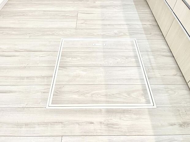 【床下収納】床下収納付き！日用品・非常用品の収納にも大活躍。