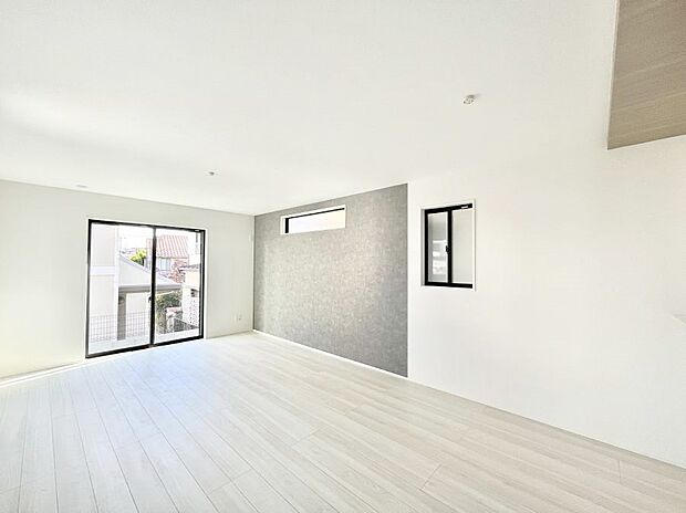 【リビングダイニング】家族団らんの時間も増えそうなくつろぎのリビングダイニング。   